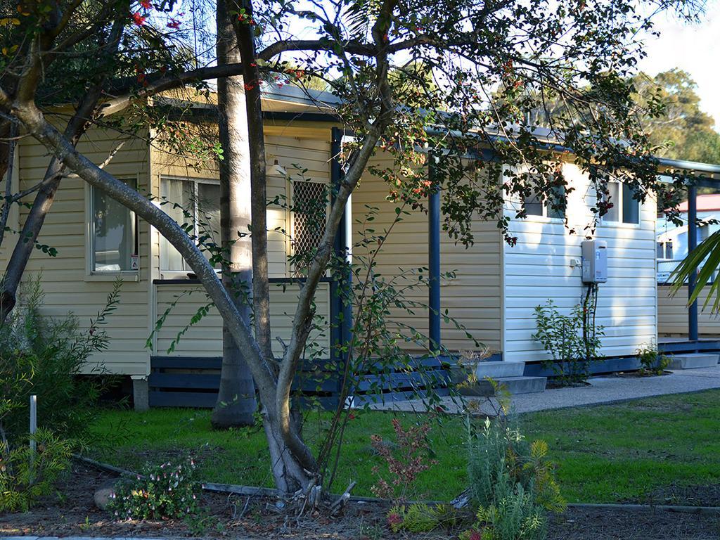 Caseys Beach Holiday Park Sunshine Bay Zimmer foto