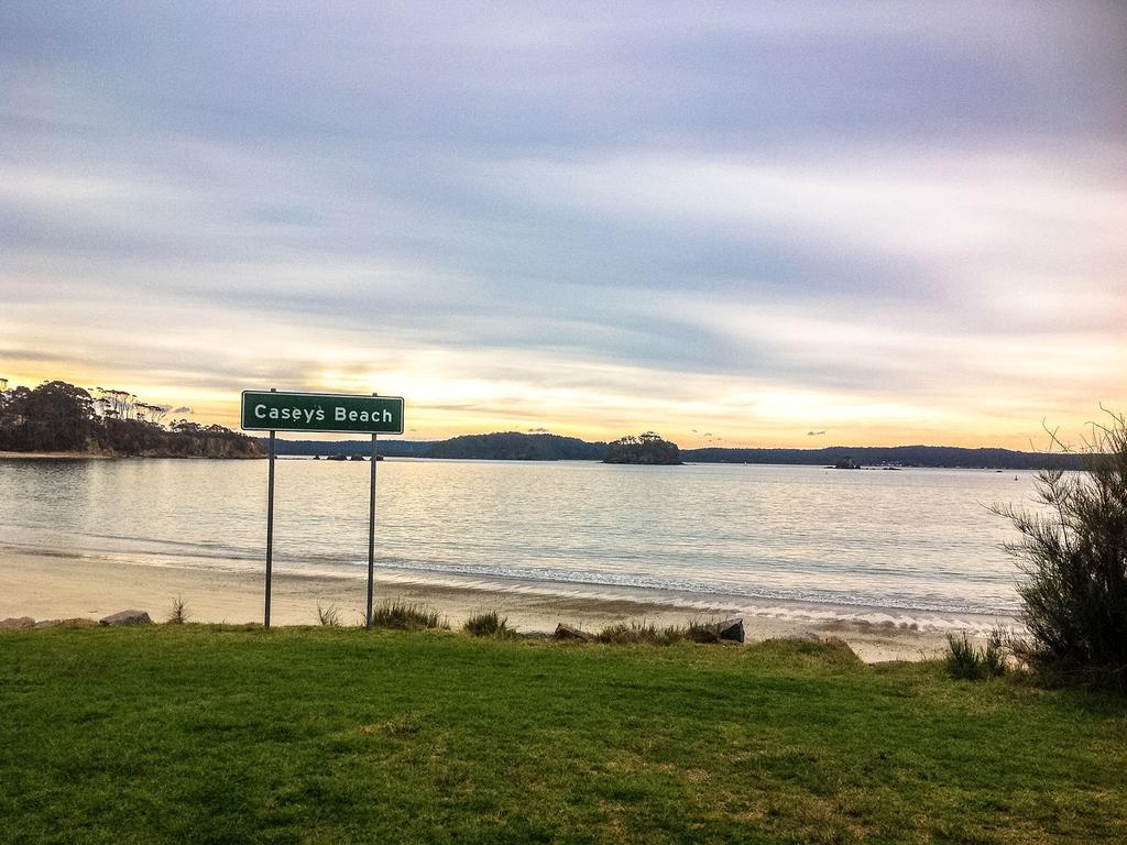 Caseys Beach Holiday Park Sunshine Bay Exterior foto