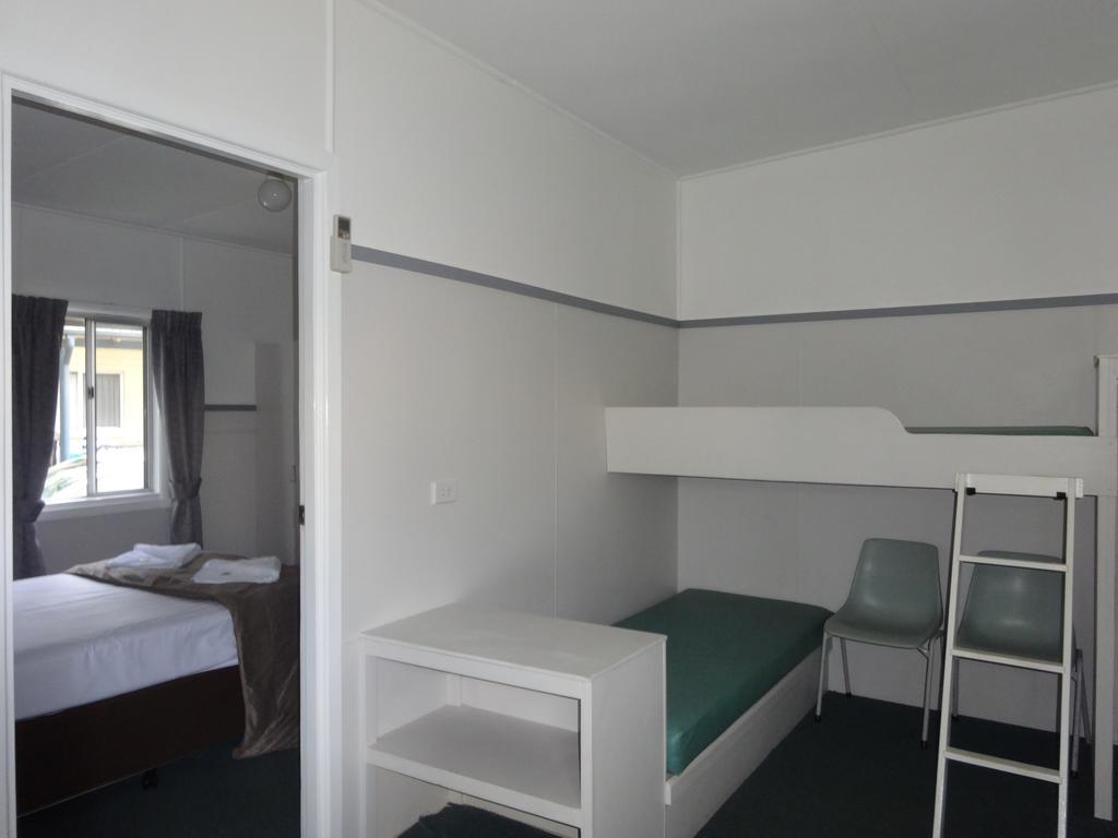 Caseys Beach Holiday Park Sunshine Bay Exterior foto