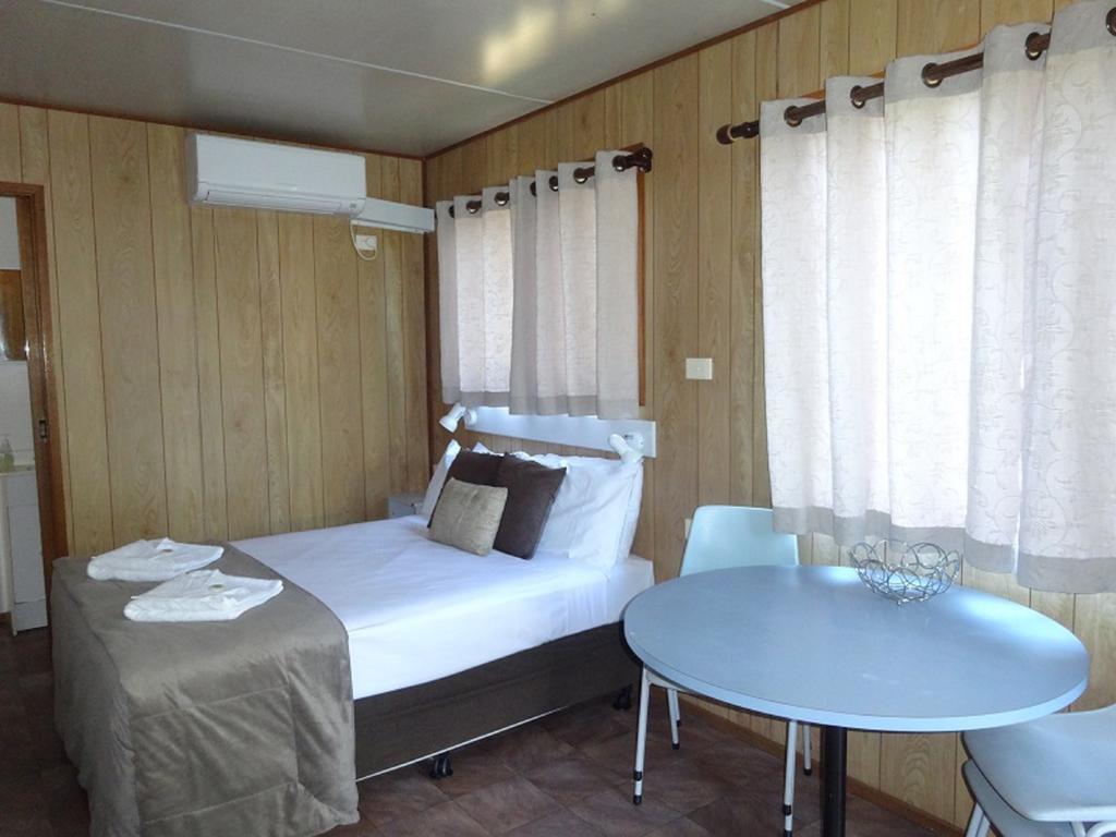 Caseys Beach Holiday Park Sunshine Bay Exterior foto