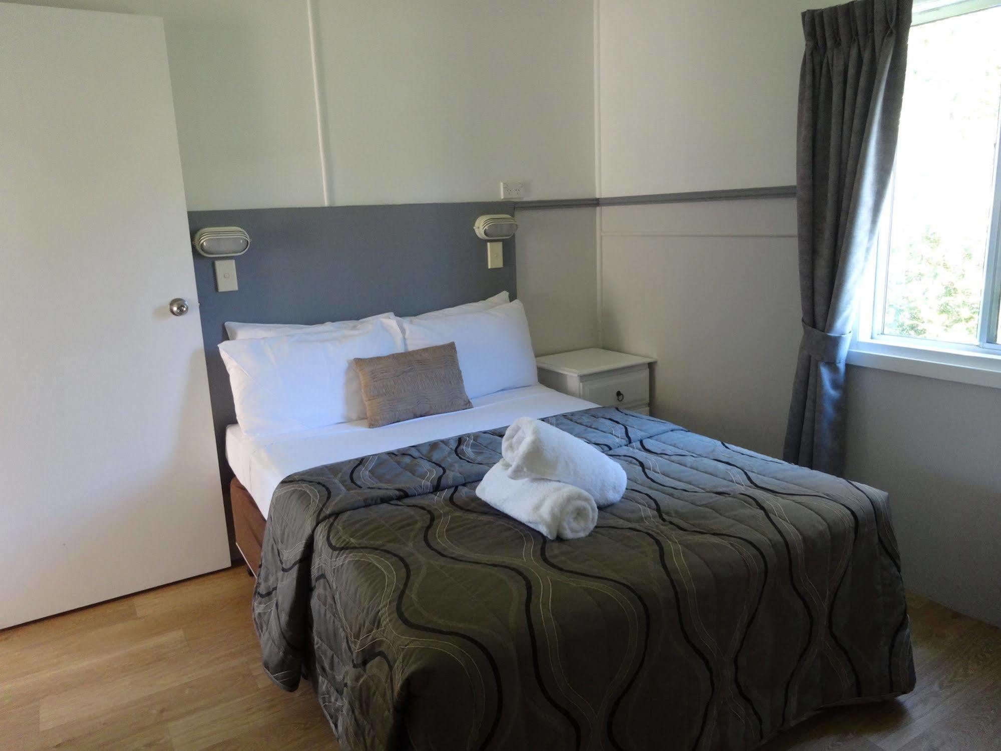 Caseys Beach Holiday Park Sunshine Bay Exterior foto